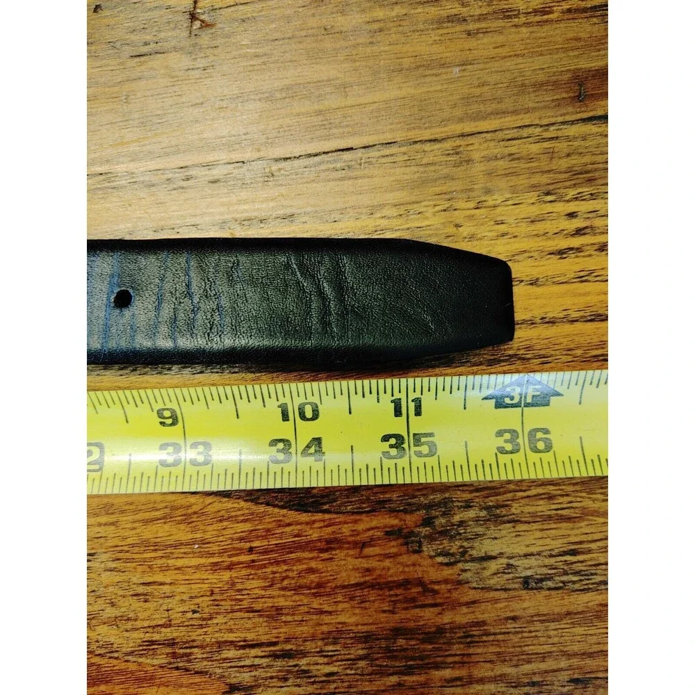 VTG Black Regent Cowhide Dress Belt - Men's Size 32/80 marked 01-4411